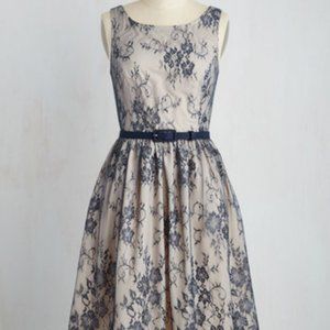 Blue and cream lace midi a-line dress from ModCloth, size 1x … with pockets!